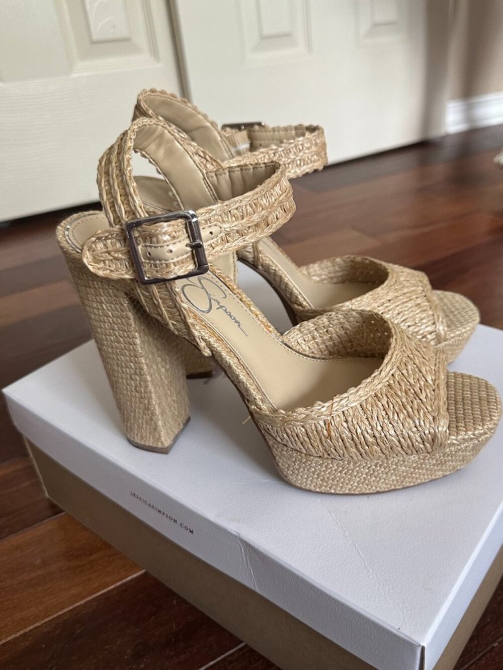 Jessica Simpson NWOT Women's Size 8.5M -Natural Priella2 Platform Sandals